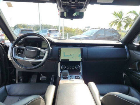 2023 Land Rover Range Rover P530 SE LWB