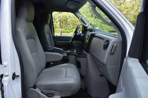 2014 Ford E-Series E-350 SD