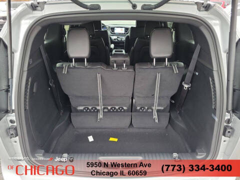 2026 Chrysler Pacifica Select
