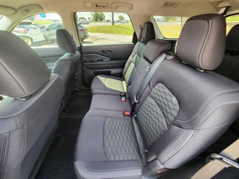 2024 Nissan Pathfinder S