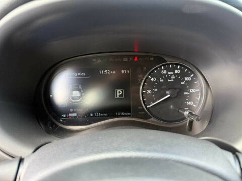 2024 Nissan Kicks SR