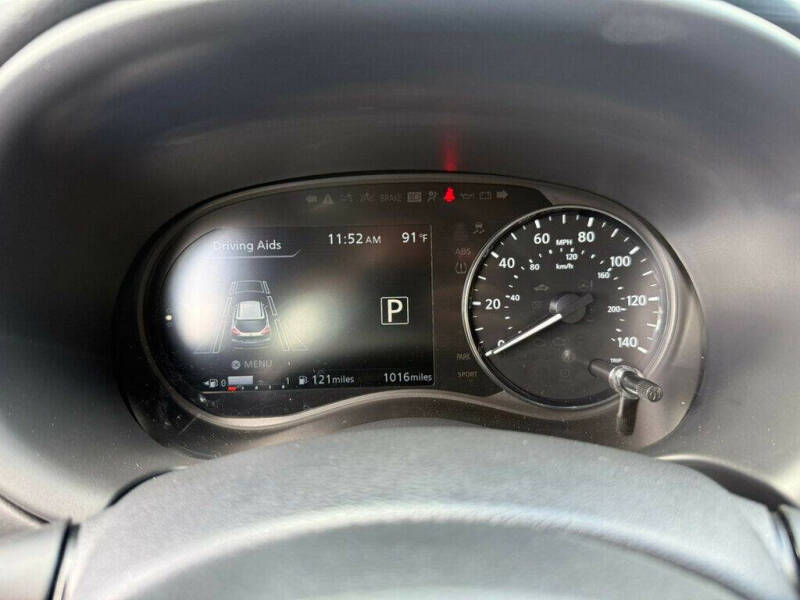 2024 Nissan Kicks SR