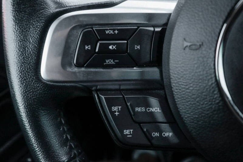 2021 Ford Mustang EcoBoost