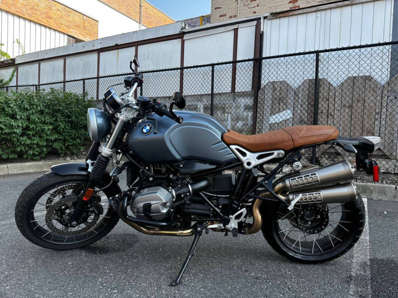 2019 BMW RNINE-T