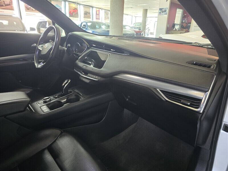 2020 Cadillac XT4 Premium Luxury