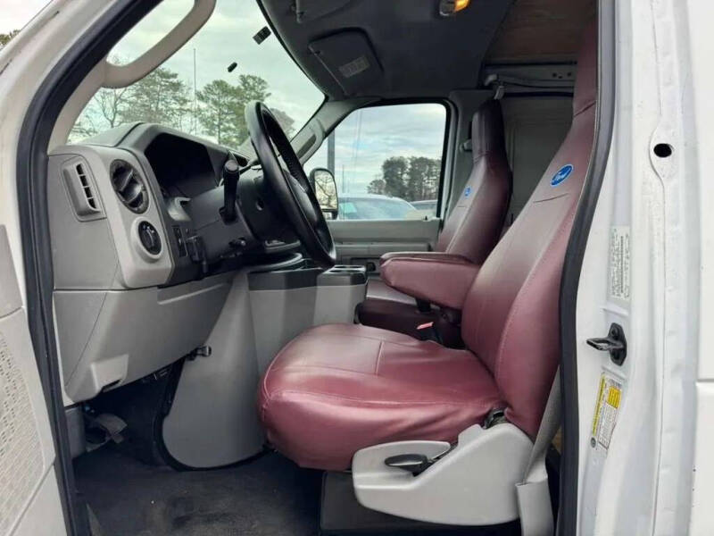 2013 Ford E-Series E-150