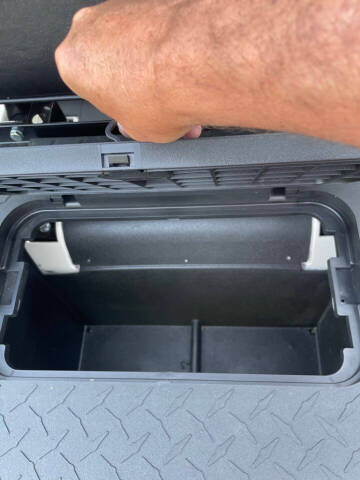 2018 E-Z-GO TXT  LITHIUM