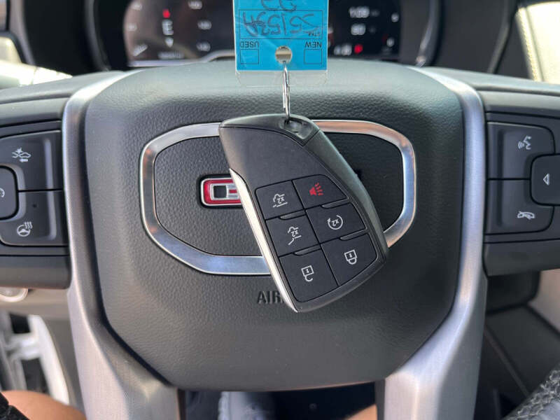 2022 GMC Yukon SLT