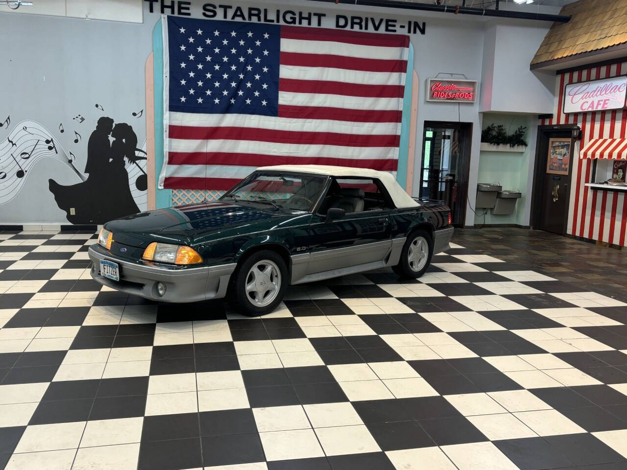 1992 Ford Mustang 11