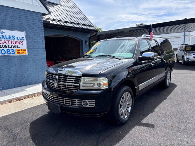 2012 Lincoln Navigator L for sale at Michael Johnson @ Allens Auto Sales Hopkinsville in Hopkinsville, KY