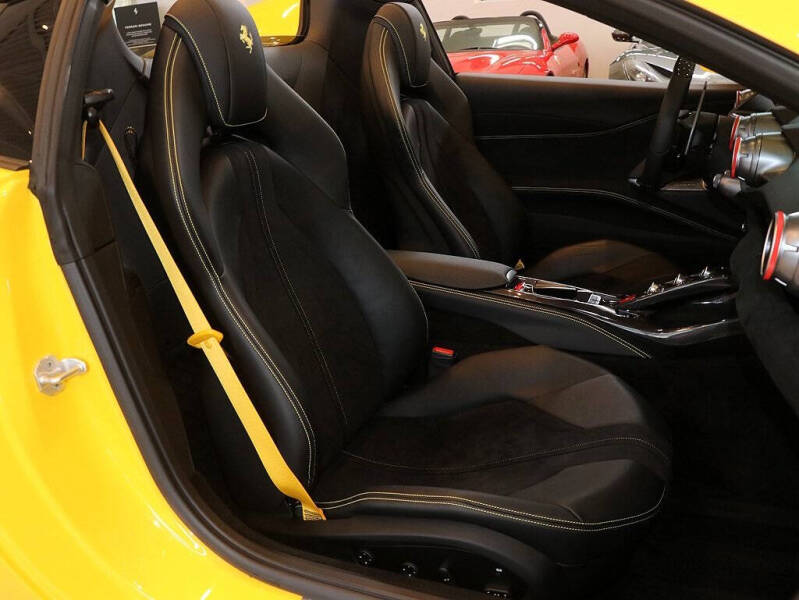 2021 Ferrari 812 GTS