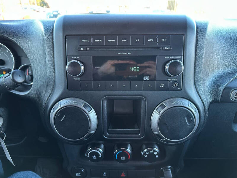 2011 Jeep Wrangler Sport photo 13