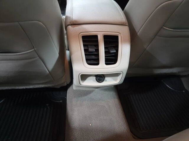 2011 Ford Taurus SEL