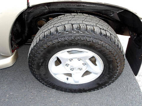 2001 Toyota Sequoia SR5