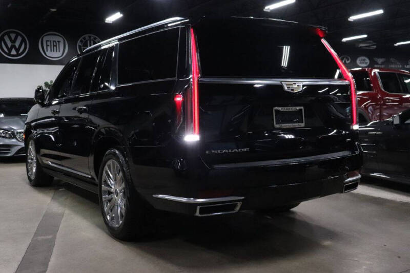 2022 Cadillac Escalade ESV Premium Luxury