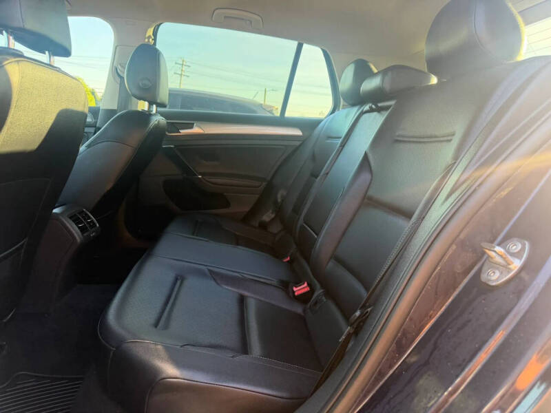 2017 Volkswagen Golf