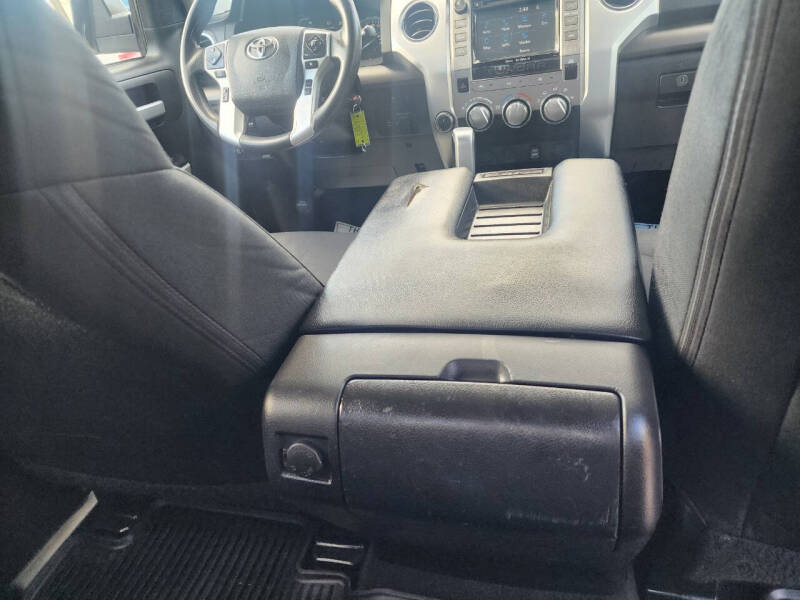 2018 Toyota Tundra SR5