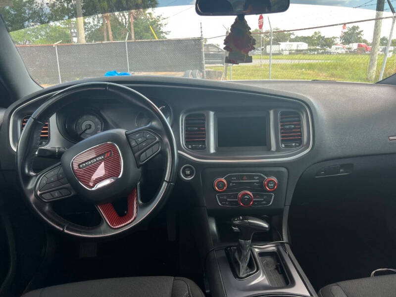 2020 Dodge Charger SXT