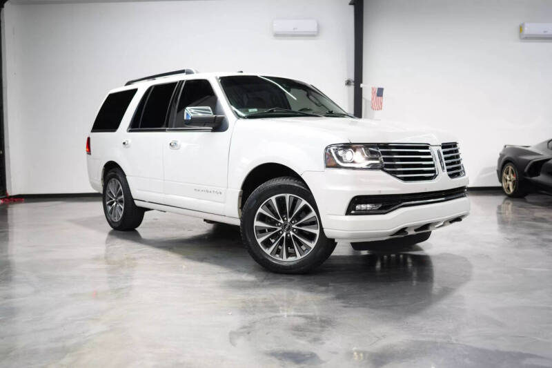 2017 Lincoln Navigator Select