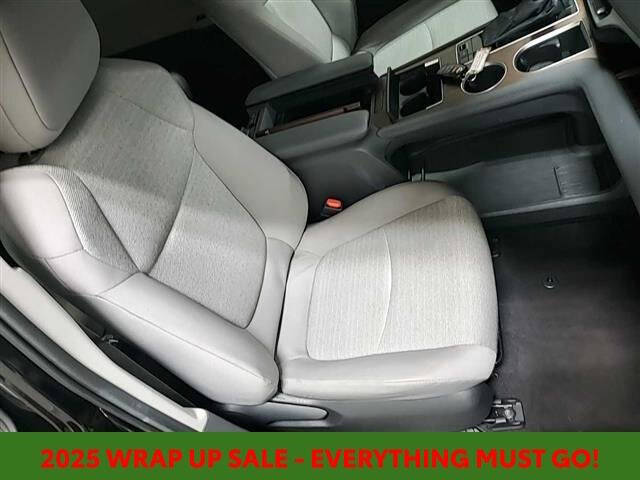 2024 Toyota Sienna LE 8-Passenger