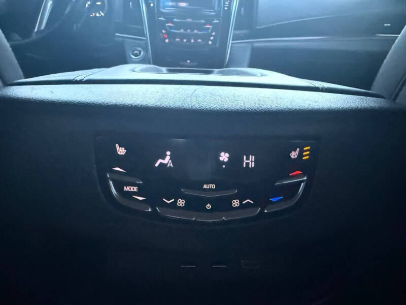 2017 Cadillac Escalade Luxury