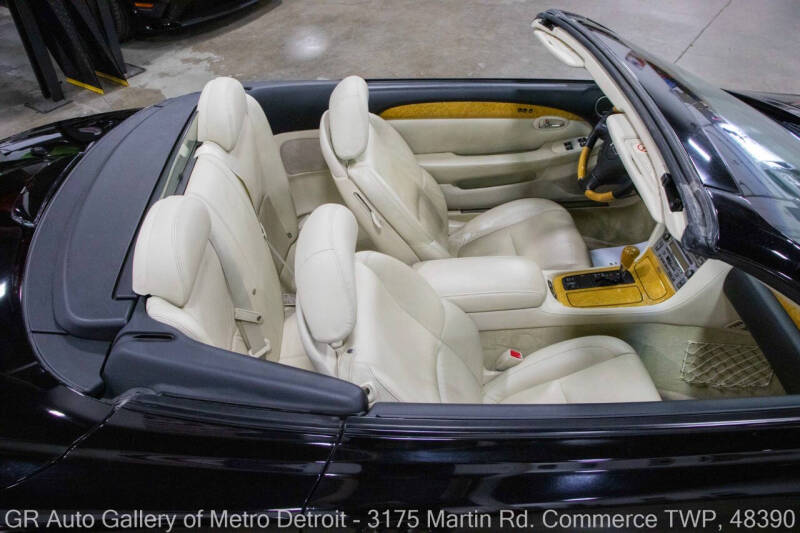 2004 Lexus SC 430