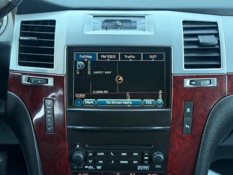 2011 Cadillac Escalade Premium