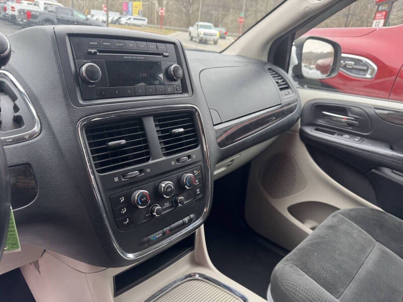 2016 Dodge Grand Caravan SXT Plus