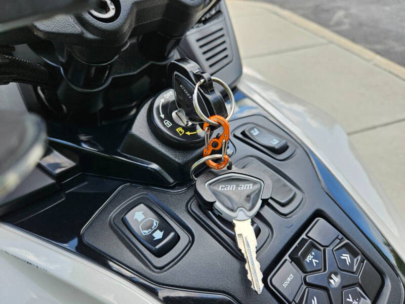 2021 Can-Am Spyder RT Limited Dark