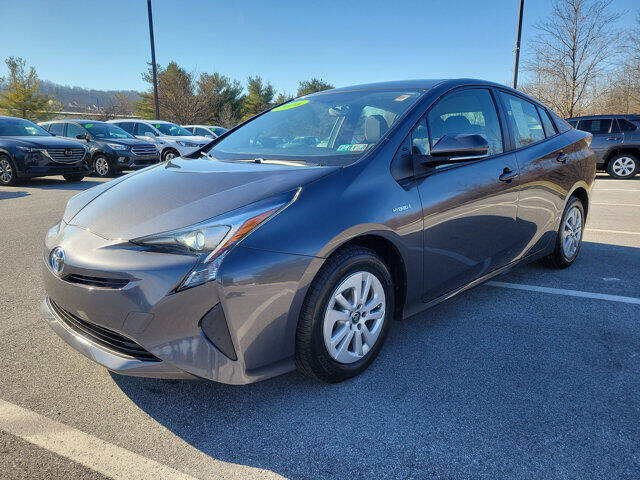 2016 Toyota Prius Two