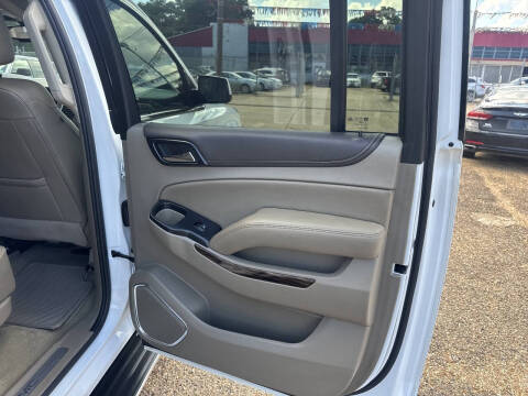 2017 GMC Yukon XL SLT