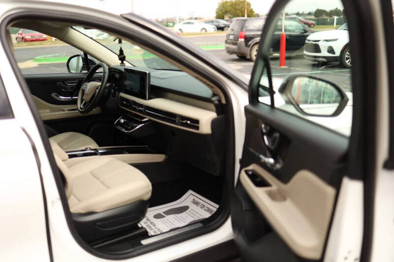 2025 Lincoln Corsair Premiere