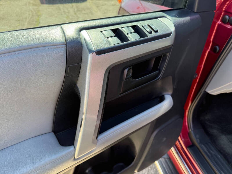 2013 Toyota 4Runner SR5