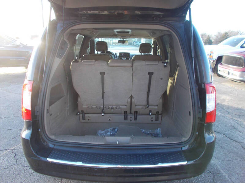 2015 Chrysler Town and Country Touring