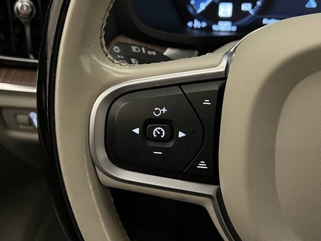 2022 Volvo S60 B5 Momentum