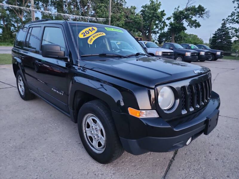 2014 Jeep Patriot for sale at Kachar's Used Cars Inc in Monroe MI