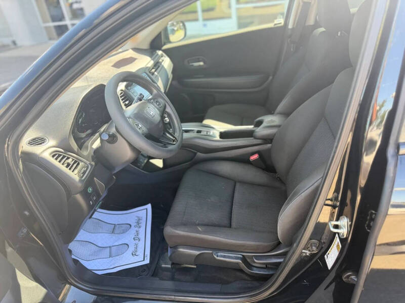 2017 Honda HR-V LX