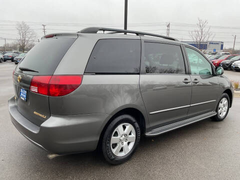 2004 Toyota Sienna XLE 7 Passenger