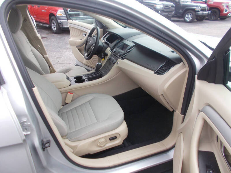 2019 Ford Taurus SE