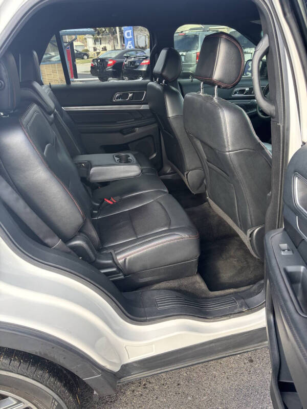 2016 Ford Explorer Sport