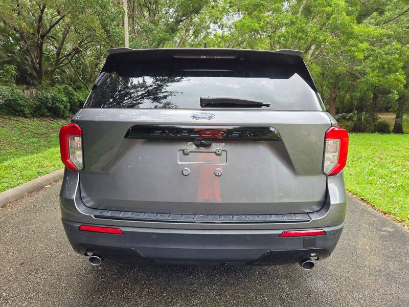 2022 Ford Explorer ST-Line