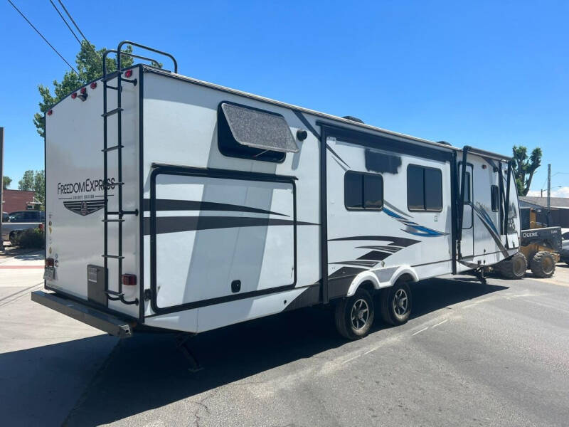 2020 Coachmen RV Freedom Express