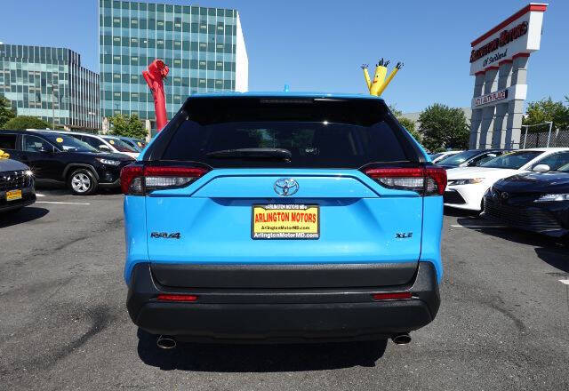 2021 Toyota RAV4 XLE