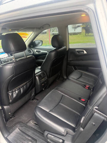 2019 Nissan Pathfinder S