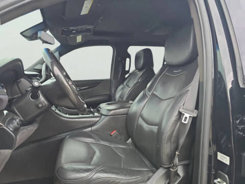 2019 Cadillac Escalade Platinum