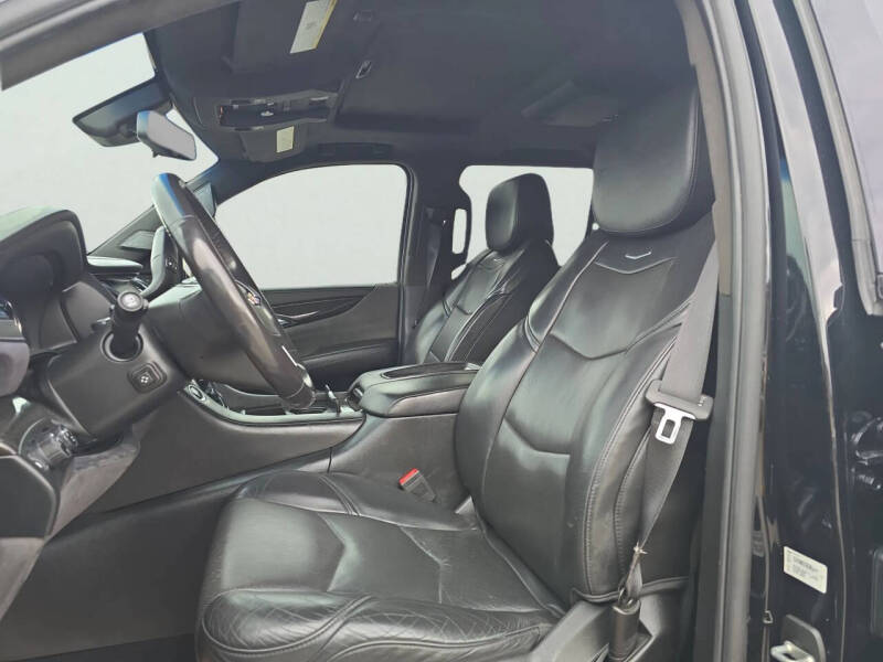 2019 Cadillac Escalade Platinum