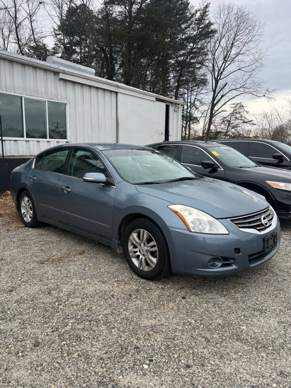 2010 Nissan Altima for sale at Noble Auto in Hickory NC