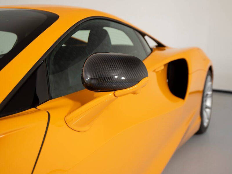 2023 McLaren Artura