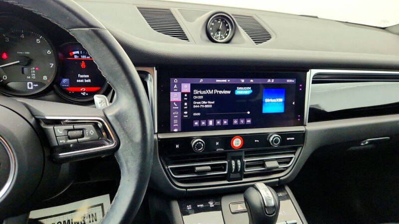 2022 Porsche Macan