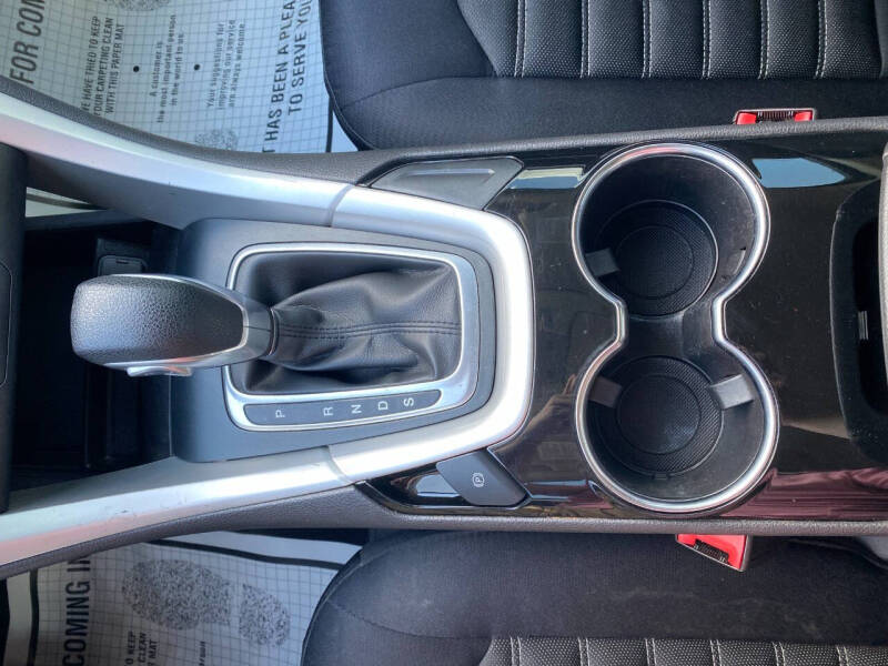 2015 Ford Fusion SE